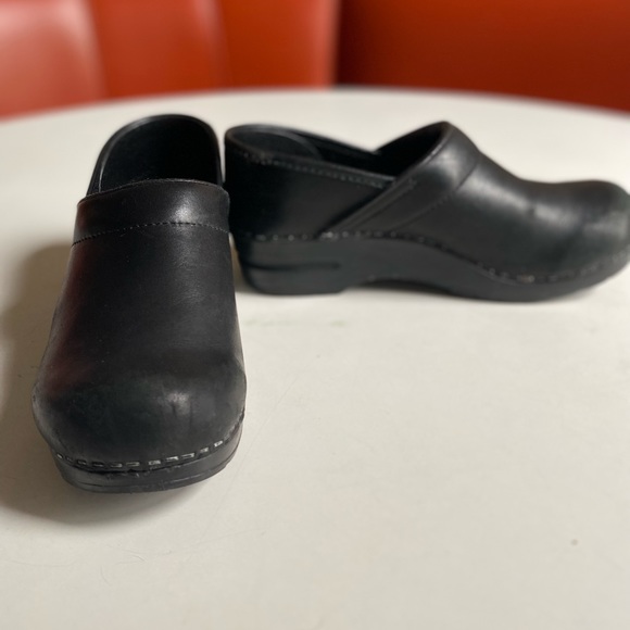 Clogs - Picture 10 of 11